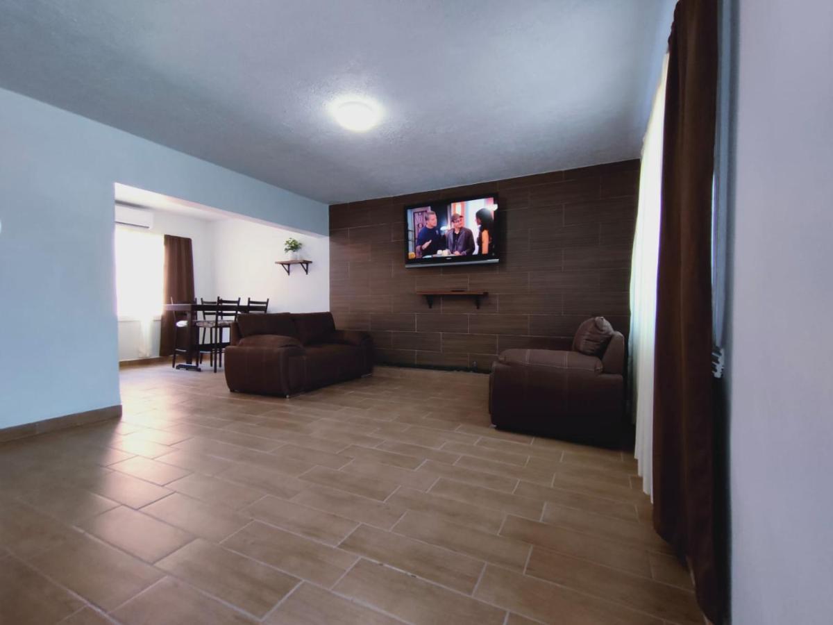 2-Bedroom Apartment Centrally Located, Near Us Consulate 华雷斯城 外观 照片